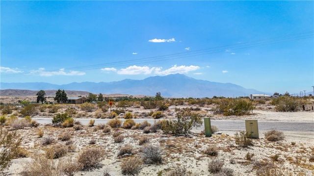 5 Dillon, Sky Valley, CA 92241