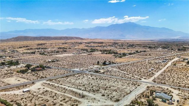 5 Dillon, Sky Valley, CA 92241