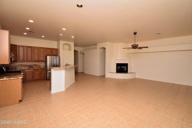 8167 W Circulo De Los Morteros, Tucson, AZ 85743