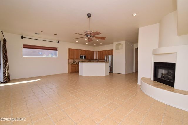 8167 W Circulo De Los Morteros, Tucson, AZ 85743