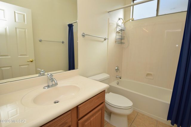 8167 W Circulo De Los Morteros, Tucson, AZ 85743