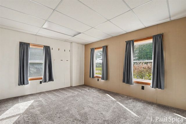 2235 17 Mile Road, Kent City, MI 49330