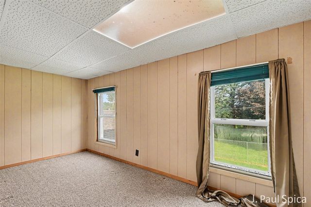 2235 17 Mile Road, Kent City, MI 49330