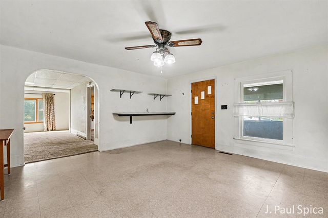 2235 17 Mile Road, Kent City, MI 49330