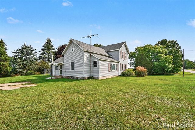 2235 17 Mile Road, Kent City, MI 49330