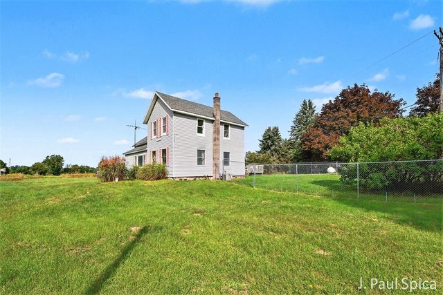 2235 17 Mile Road, Kent City, MI 49330
