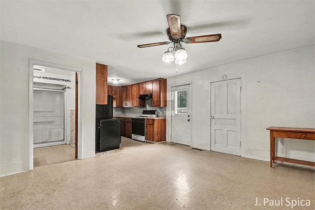 2235 17 Mile Road, Kent City, MI 49330