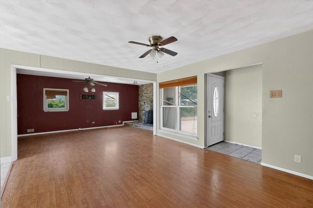 1802 Fairfax Lane, Carrollton, TX 75006