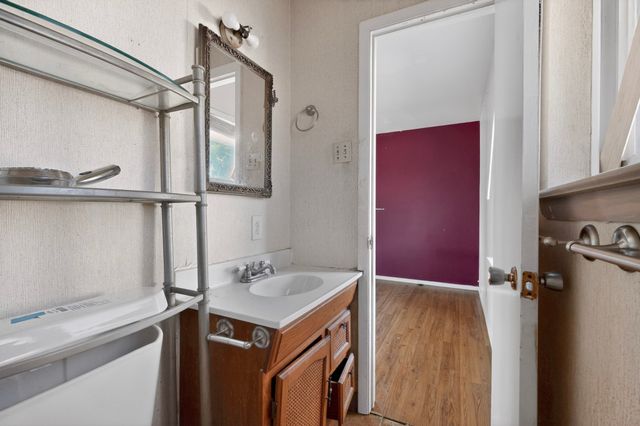1802 Fairfax Lane, Carrollton, TX 75006