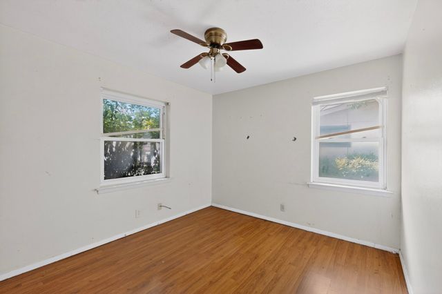 1802 Fairfax Lane, Carrollton, TX 75006