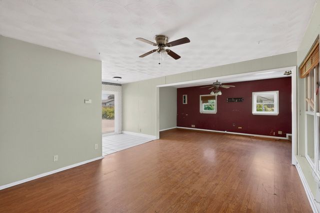 1802 Fairfax Lane, Carrollton, TX 75006