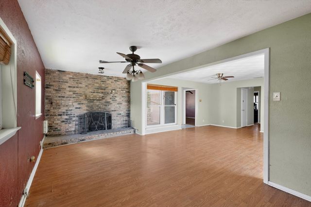 1802 Fairfax Lane, Carrollton, TX 75006