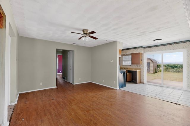 1802 Fairfax Lane, Carrollton, TX 75006
