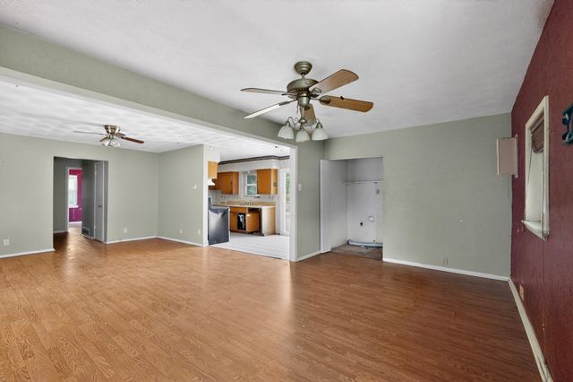 1802 Fairfax Lane, Carrollton, TX 75006