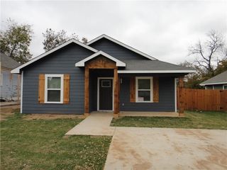 709 W Hull Street, Denison, TX 75020
