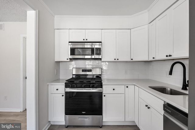 605 TAIT RD, Somerdale, NJ 08083