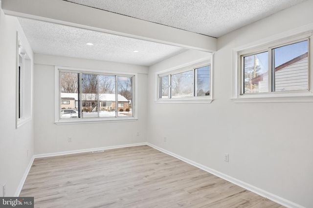 605 TAIT RD, Somerdale, NJ 08083