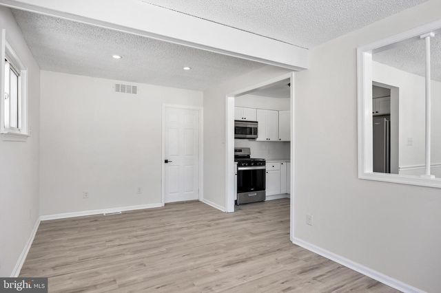 605 TAIT RD, Somerdale, NJ 08083