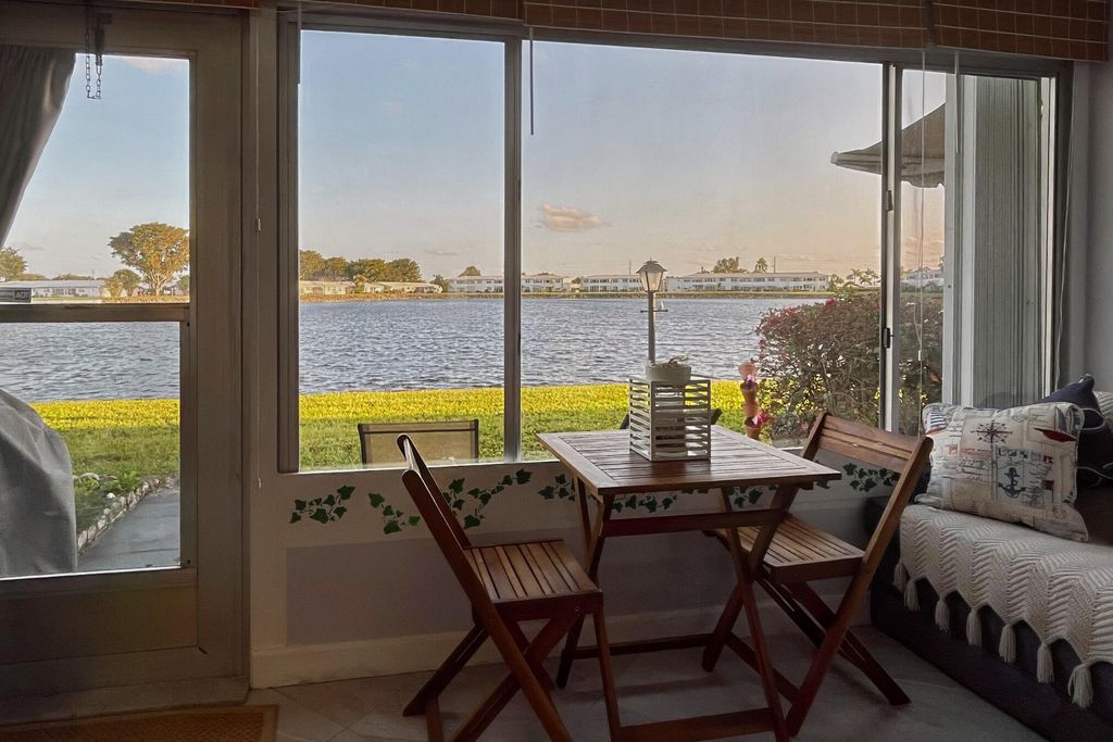 1116 Lake Terrace 114, Boynton Beach, FL 33426