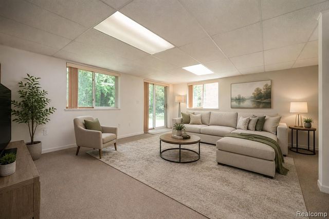 6926 Alden Drive, West Bloomfield, MI 48324