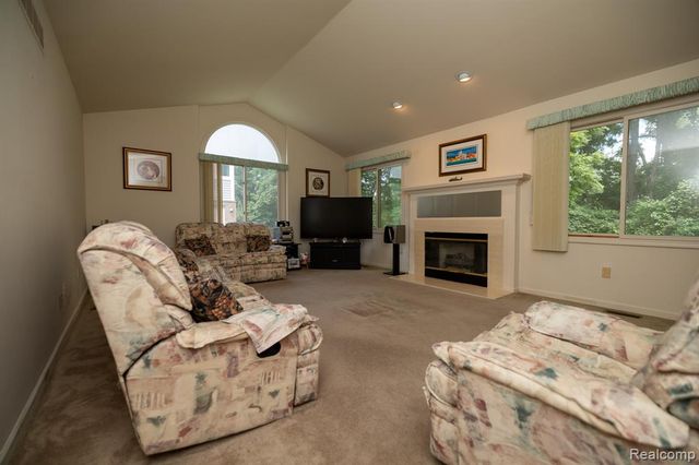 6926 Alden Drive, West Bloomfield, MI 48324