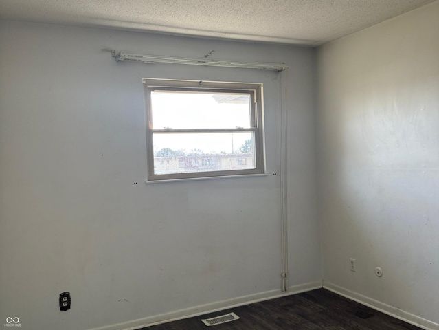 8367 Paso Del Norte Court, Indianapolis, IN 46227