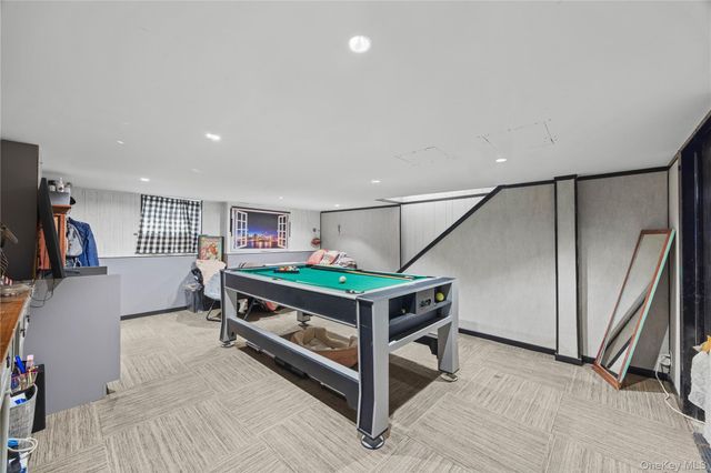 37 Moquette Row S, Yonkers, NY 10703