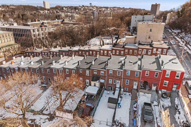 37 Moquette Row S, Yonkers, NY 10703