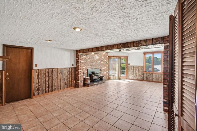 206 WAVERLY RD, Southampton, PA 18966