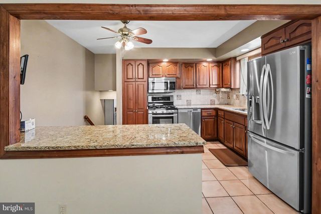 206 WAVERLY RD, Southampton, PA 18966