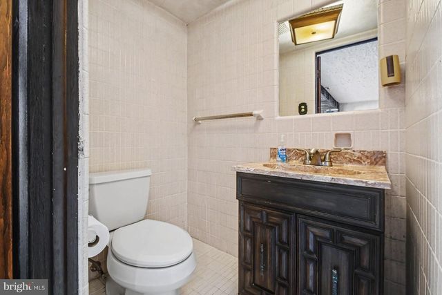 206 WAVERLY RD, Southampton, PA 18966