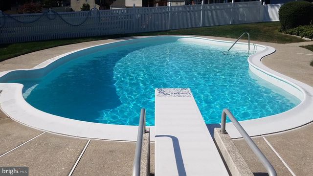 206 WAVERLY RD, Southampton, PA 18966