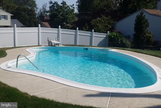 206 WAVERLY RD, Southampton, PA 18966