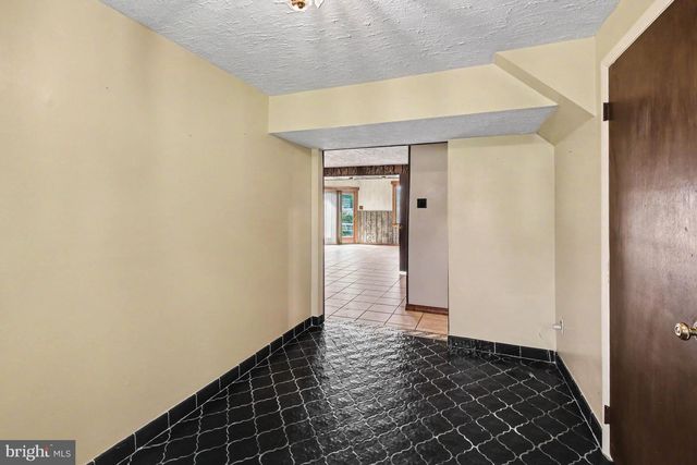 206 WAVERLY RD, Southampton, PA 18966