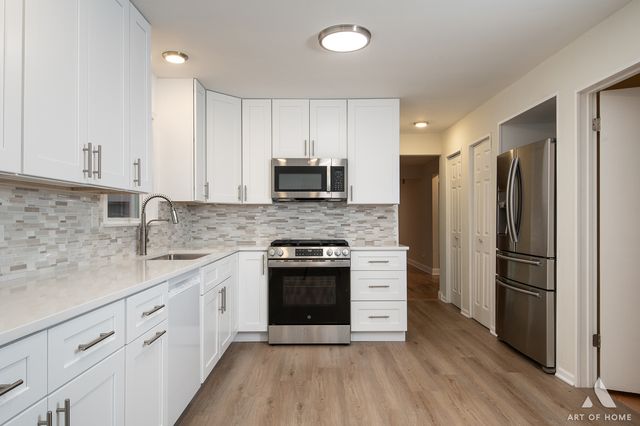 4937 N Sayre Avenue, Chicago, IL 60656