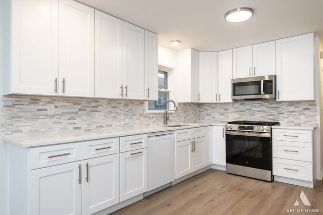 4937 N Sayre Avenue, Chicago, IL 60656