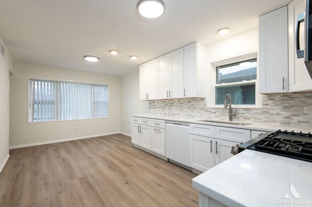 4937 N Sayre Avenue, Chicago, IL 60656