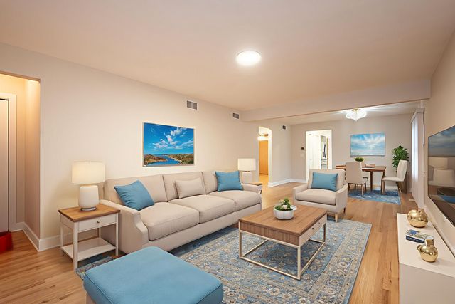 4937 N Sayre Avenue, Chicago, IL 60656