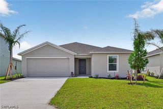 11621 SAVANNA LAKES BLVD, Lehigh Acres, FL 33974