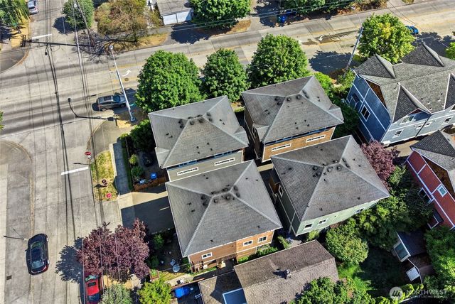 4516 Dayton Avenue N, Seattle, WA 98103