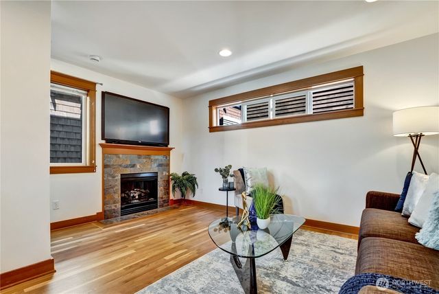 4516 Dayton Avenue N, Seattle, WA 98103