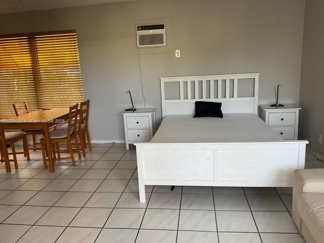 90 Isle Of Venice Dr 8, Fort Lauderdale, FL 33301