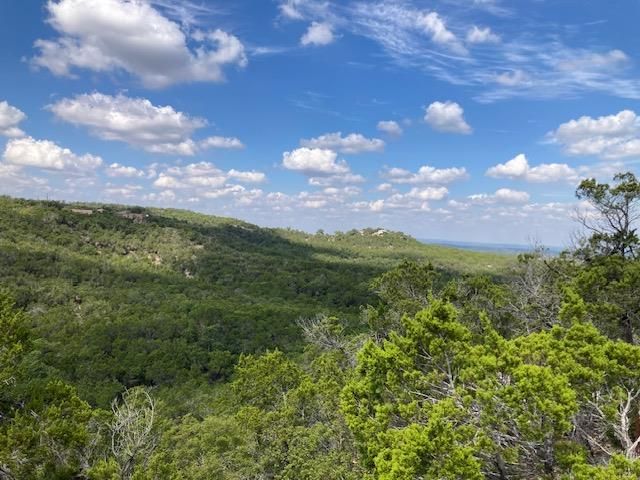 1970 Martin RD, Dripping Springs, TX 78620