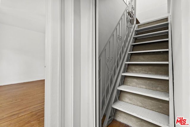 1720 Orchard Avenue, Glendale, CA 91206