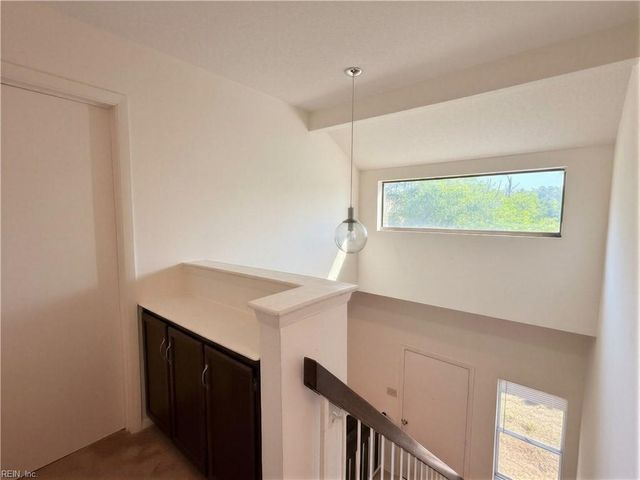 721 Longleaf LN, Newport News, VA 23608