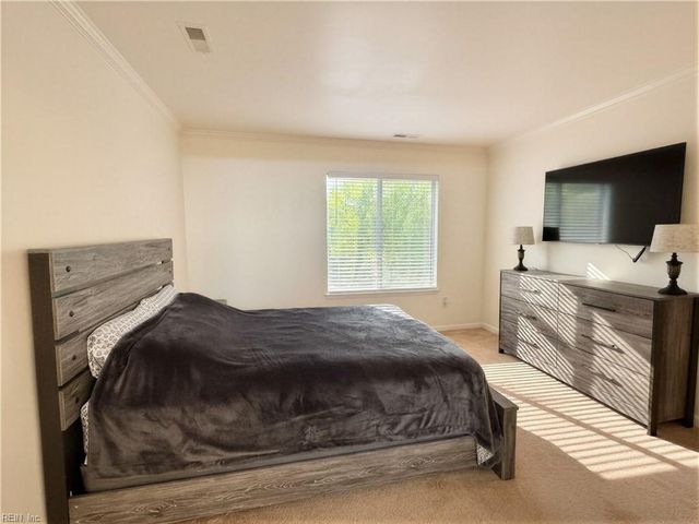 721 Longleaf LN, Newport News, VA 23608