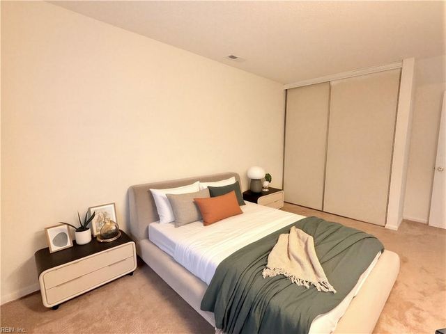 721 Longleaf LN, Newport News, VA 23608