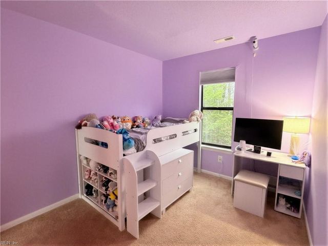 721 Longleaf LN, Newport News, VA 23608