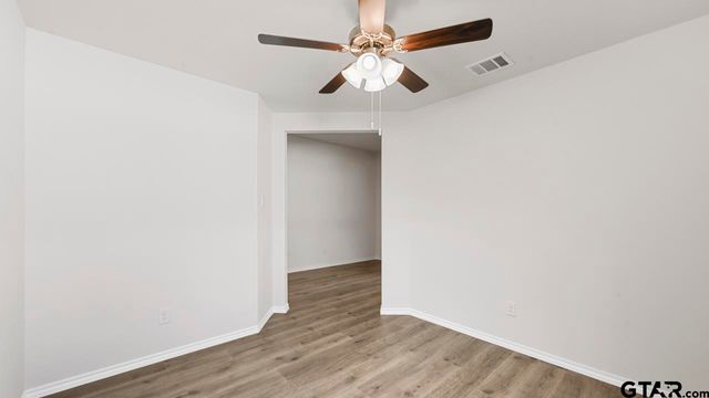 5012 Shumard Drive, Lindale, TX 75706