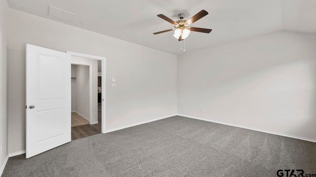 5012 Shumard Drive, Lindale, TX 75706